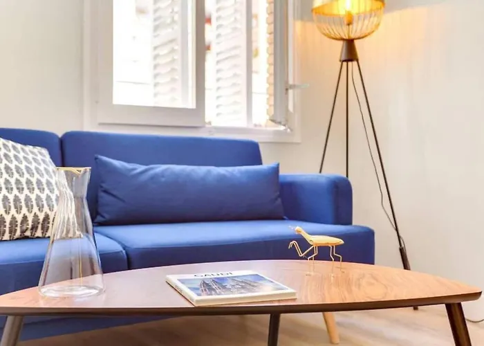Apartment Bright 2bdr In Trendy Gracia Barcelona