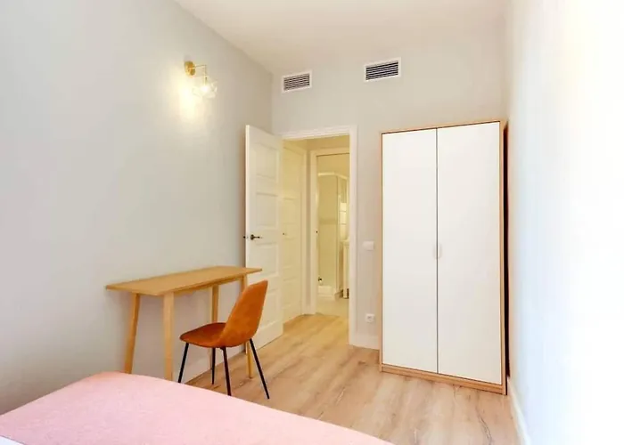 Bright 2bdr In Trendy Gracia Apartment